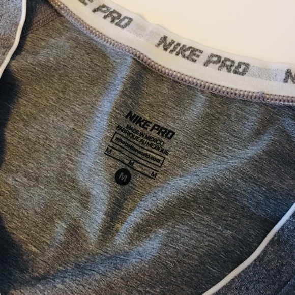 Athletic Grey Nike shirt in Medium - Picture 2 of 3